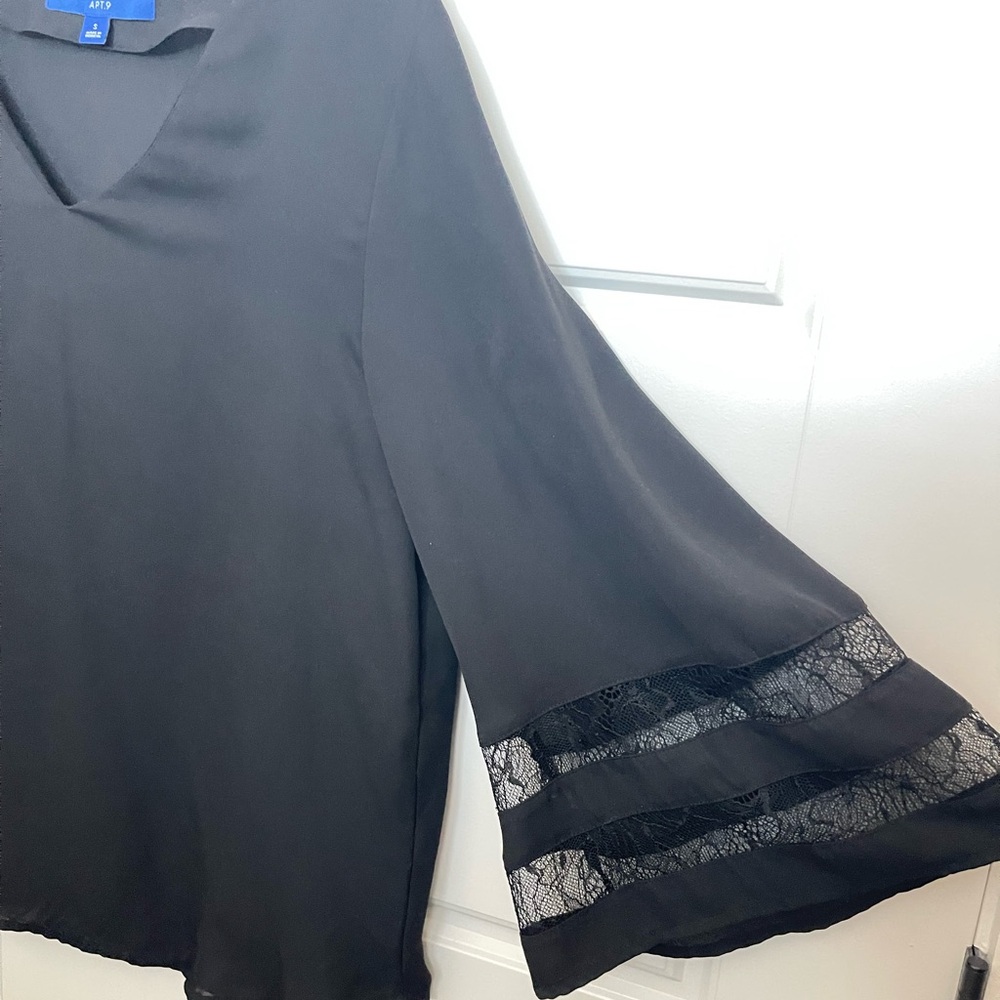 Apt. 9 Elegant Black Blouse with Lace Accents